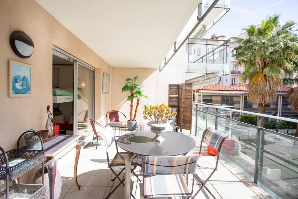 L18 Parking Terrace Ac 10mins Walk To Beaches Appartement